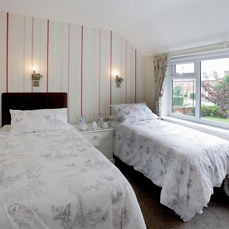 The Hinton Guest House Knutsford Exterior photo