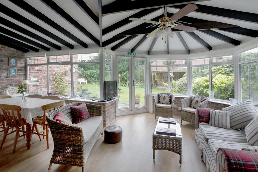 The Hinton Guest House Knutsford Exterior photo